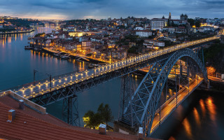 Night city bridge river lights 3 - almada negreiro free wallpaper