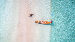 Surfboard beach people water puzzle - a surfboard free wallpaper