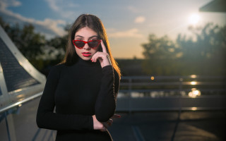 Woman black dress cellphone red - arabella rankin free wallpaper for desktop