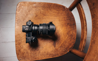 Camera wooden chair table bernt - canon eos r 3 free wallpaper