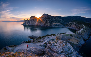 Cliff overlooking water mountains sunset - the cliff free wallpaper