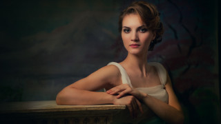 Woman white dress portrait artur - an ultrafine free wallpaper for desktop