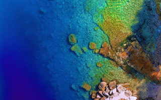 Blue green water rocks outcropping - rock free wallpaper