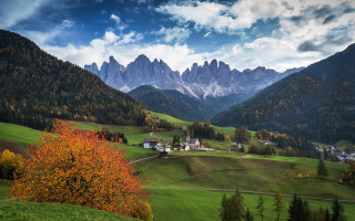 Mountain valley village trees sunset - scenic free wallpaper