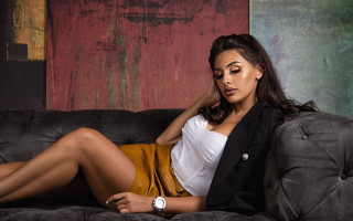 Woman couch crossed legs watch - private press free wallpaper for desktop