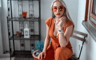 Red dress sunglasses bench fashion - art deco free wallpaper