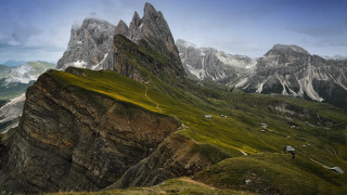Mountain range grassy valley cliff - the top of it free wallpaper
