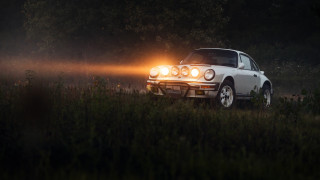 Car headlights night fog grass - fog free wallpaper