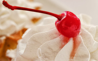 Cherry cream dessert rococo tiltshift - cream free wallpaper