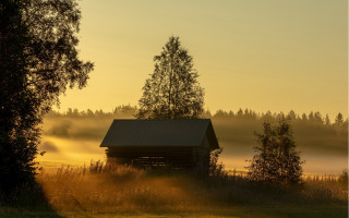Cabin woods foggy sky mountains - a foggy sky behind free wallpaper