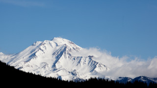 Snow covered mountain trees blue - a snow free wallpaper