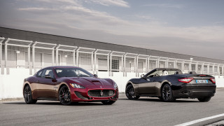 Two sports cars white fence - alesso baldovinetti free wallpaper