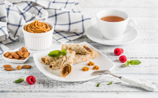 Plate tea fork rococo food - a plate of food free wallpaper