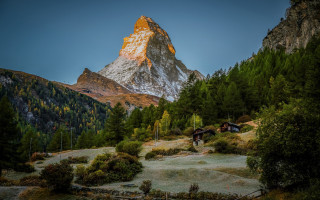 Mountain house forest snow peak - peak free wallpaper