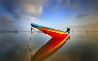 Boat reflection cloudy sky ocean - impressionist free wallpaper