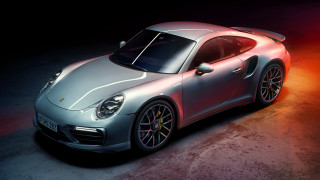 Silver sports car red light 2 - silver free wallpaper