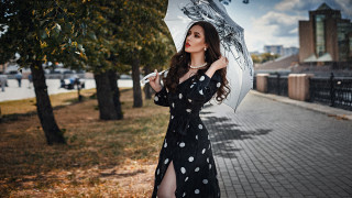 Woman polka dot dress umbrella - art deco free wallpaper