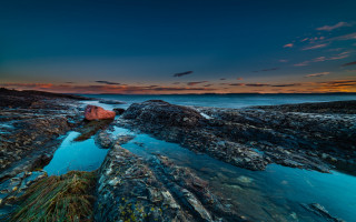 Rocky beach sunset water clouds 2 - rich moody colour free wallpaper