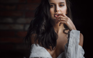 Woman white dress portrait long - long dark hair free wallpaper
