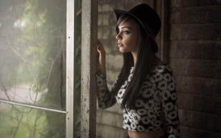Woman hat window tree gothic - natural free wallpaper
