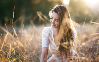Woman smiling blonde tallgrass wind - the wind free wallpaper for desktop
