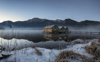 Lake mountains foggy house bird - the foggy day free wallpaper