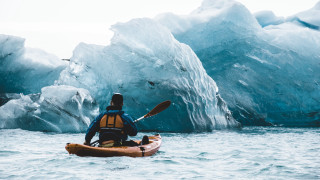 Kayak glacier ice chunks bird - ice chunk free wallpaper