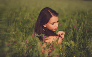 Woman flower field portrait jewelry - anka zhuravleva free wallpaper