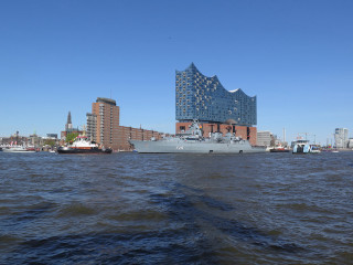 Large ship city tall buildings - tall building free wallpaper