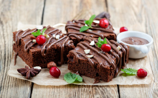 Chocolate cake cherry frosting bowl - a chocolate cake free wallpaper