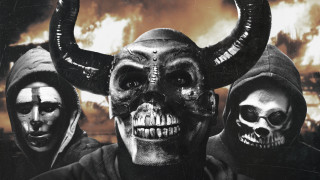 Skull horns hood fire space - a hood free wallpaper