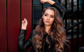 Elina karimova portrait gate longhair - a gate free wallpaper