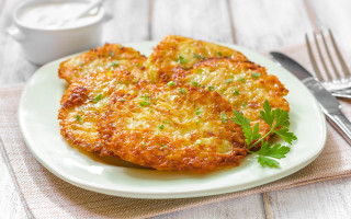 Fritter plate milk fork curry - a plate of food free wallpaper