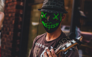 Man mask guitar hat smile - his hand and a hat free wallpaper