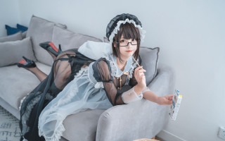 Woman white dress couch cigarette - cosplay free wallpaper
