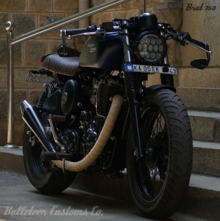 Motorcycle parked building staircase sign - a motorcycle free wallpaper