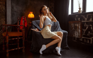 Woman sitting couch lamp chair 2 - her free wallpaper