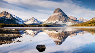 Mountain reflection lake rock trees - a still lake free wallpaper