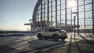 Car building sunshine futurism side - side profile free wallpaper