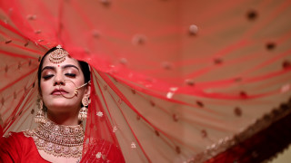 Woman red dress umbrella veil - movie still free wallpaper