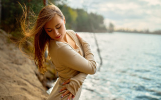 Beach woman blonde hair windy - daphne mcclure free wallpaper