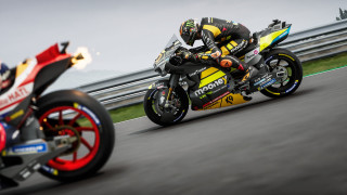 Motorcycle race bikers blurry depthoffield - grass and bushes free wallpaper