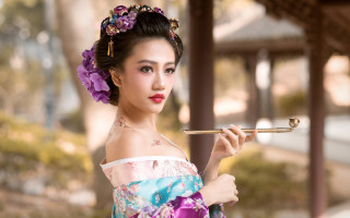 Traditional chinese dress smile bokeh - traditional free wallpaper