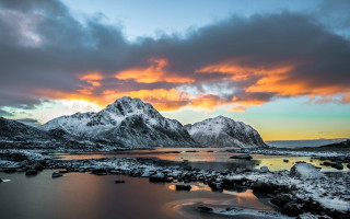 Mountain lake sunset snow foreground - covered free wallpaper