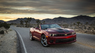 Red sports car desert sunset 2 - a road in the desert free wallpaper