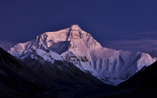 Snow covered mountain dark sky - an zhengwen free wallpaper