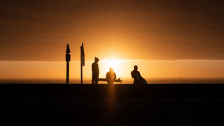Sunset couple bench ocean sky - a couple of people free wallpaper for desktop