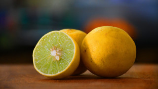 Lemons wooden table stilllife moon - food photography free wallpaper