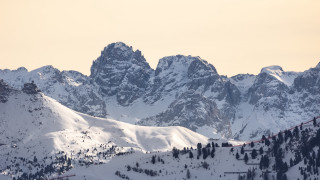 Snowy mountain range ski lift - carlo carlone free wallpaper