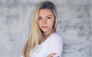 Blonde woman white shirt portrait 2 - free portrait wallpaper